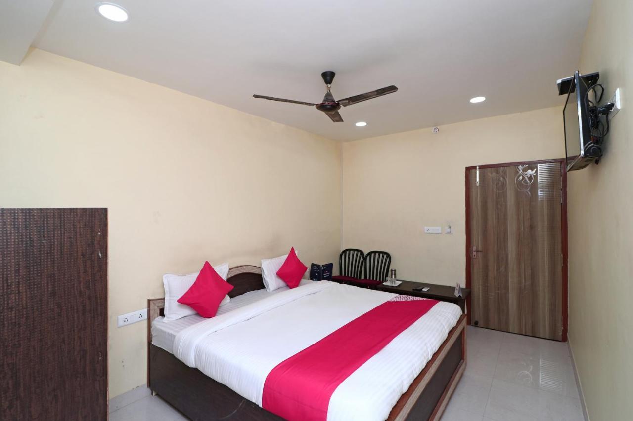 Oyo 15355 Govind Guest House Gorakhpur Kültér fotó