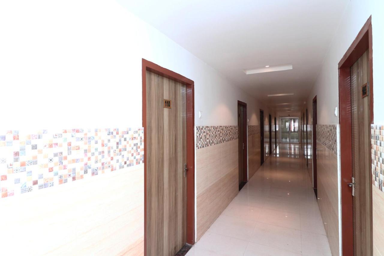 Oyo 15355 Govind Guest House Gorakhpur Kültér fotó