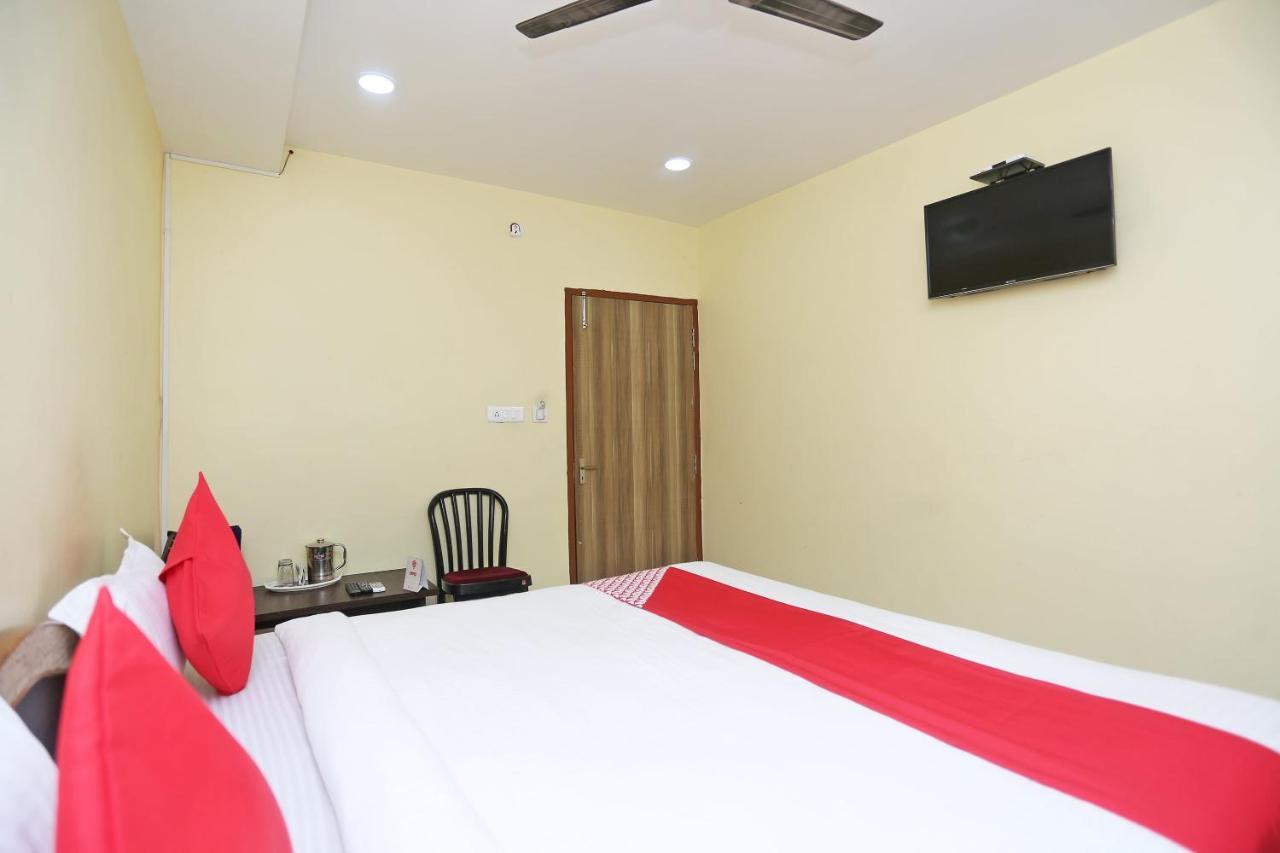 Oyo 15355 Govind Guest House Gorakhpur Kültér fotó